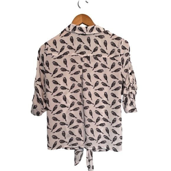 Sheer Button Up Collared Tie Front 3/4 Length Bird Shirt by Dynamite Sz S - Picture 2 of 5